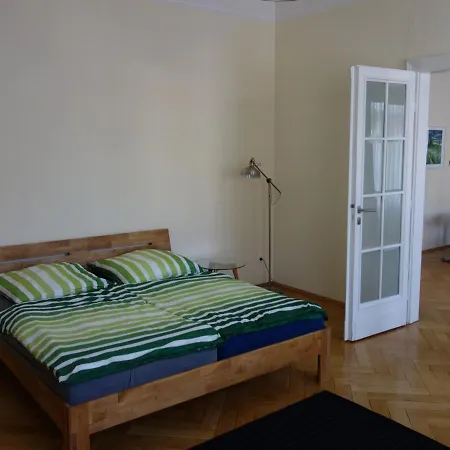 Schiller Fabrikantenwohnung Зебниц